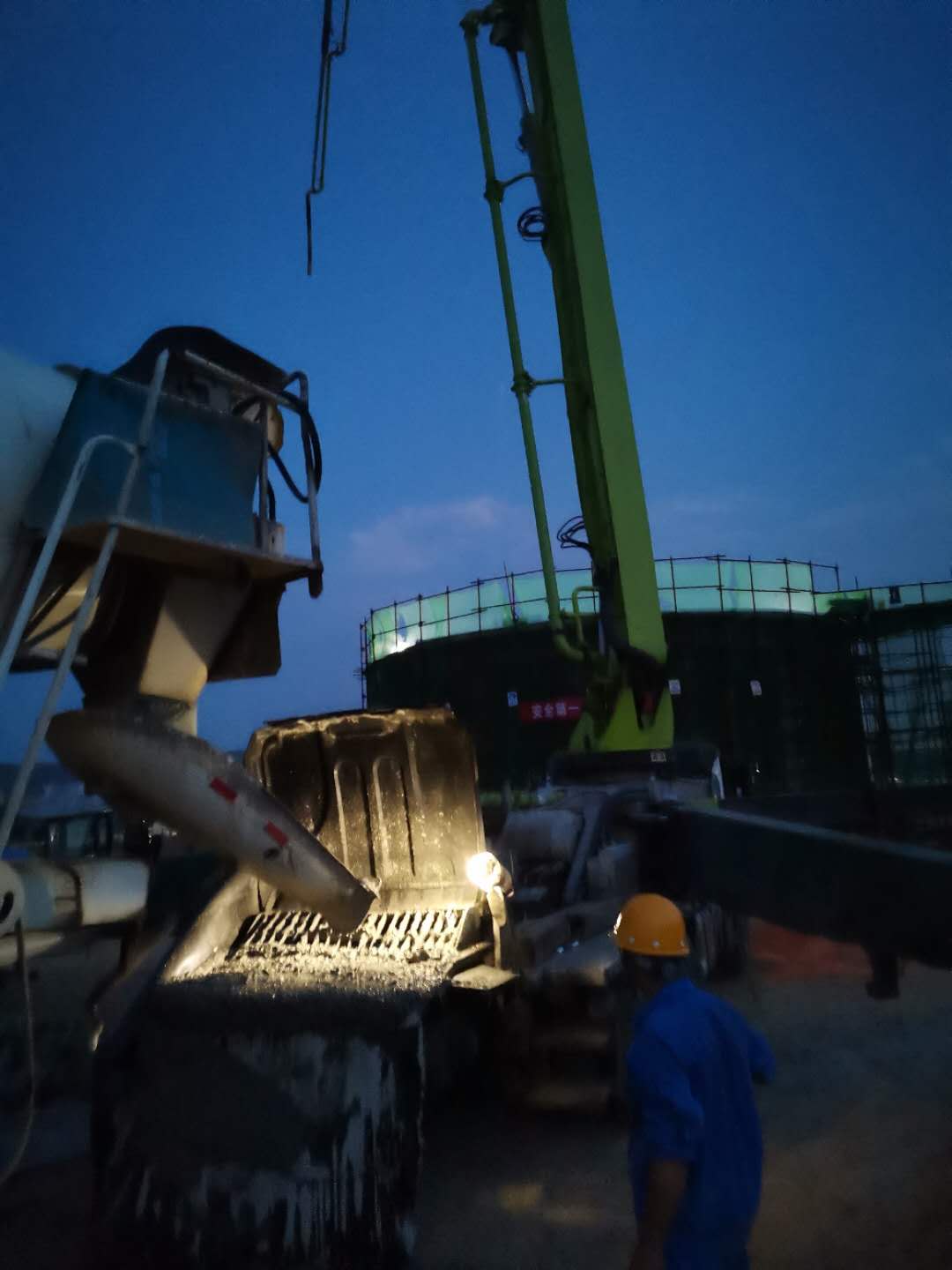 乐矿能源矿业分公司湖北猇亭工程项目争分夺秒抢进度