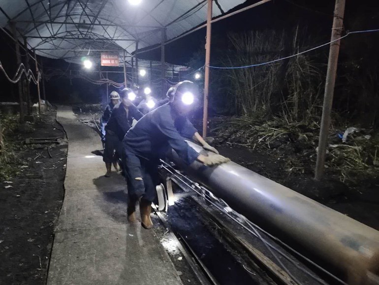 我们不一样,沿矿煤矿突击队显身手