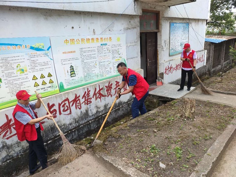 规划运管分公司开展党员志愿者服务助力“双创双修”活动