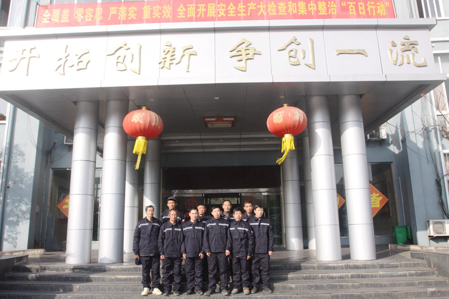 身边的榜样︱这个生产三班，真有两把“刷子”！