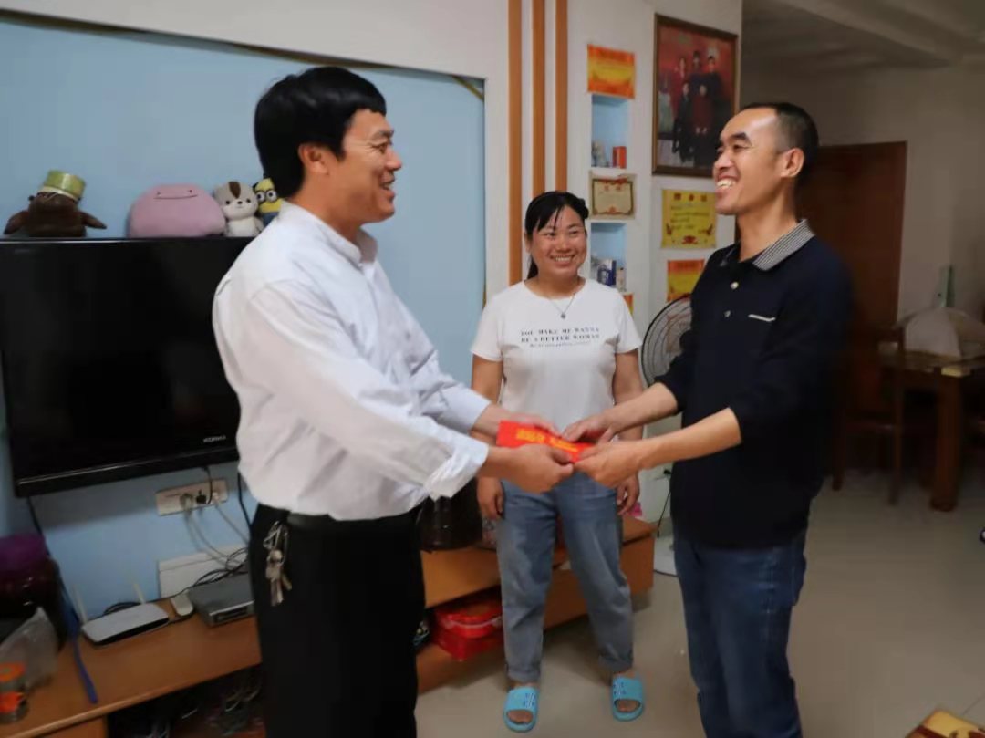 童义赋到基层开展“工会进万家”走访慰问活动