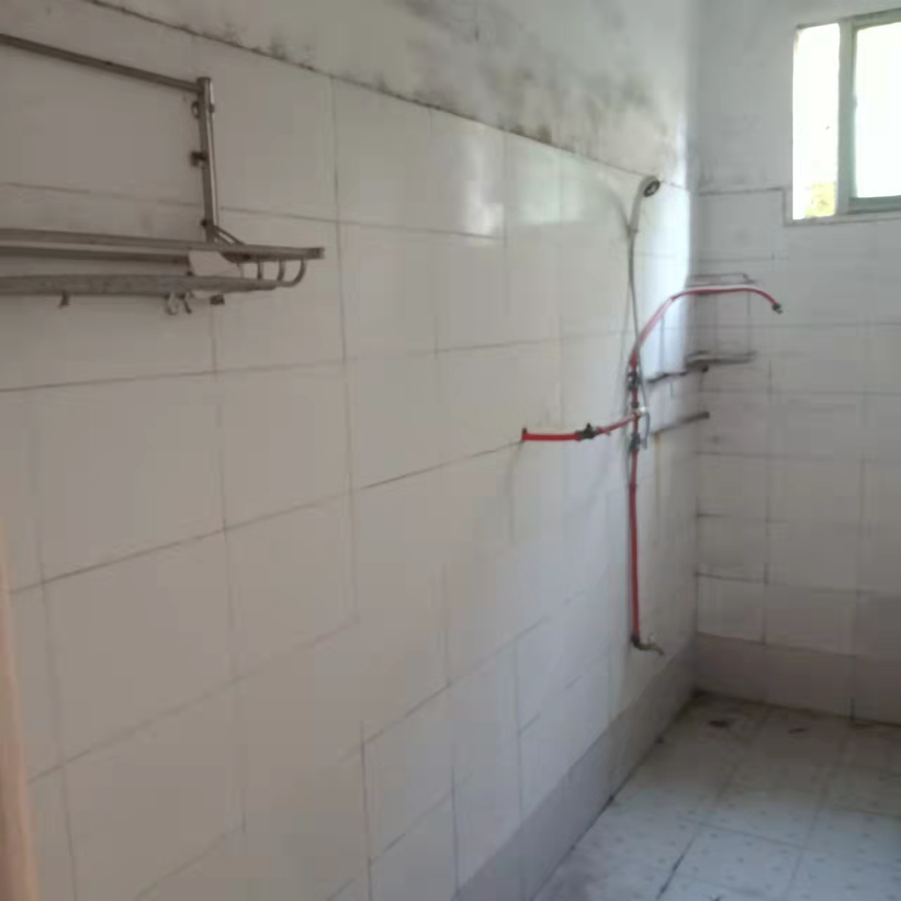 我为职工办实事︱供应分公司修缮澡堂:这个冬天温暖!