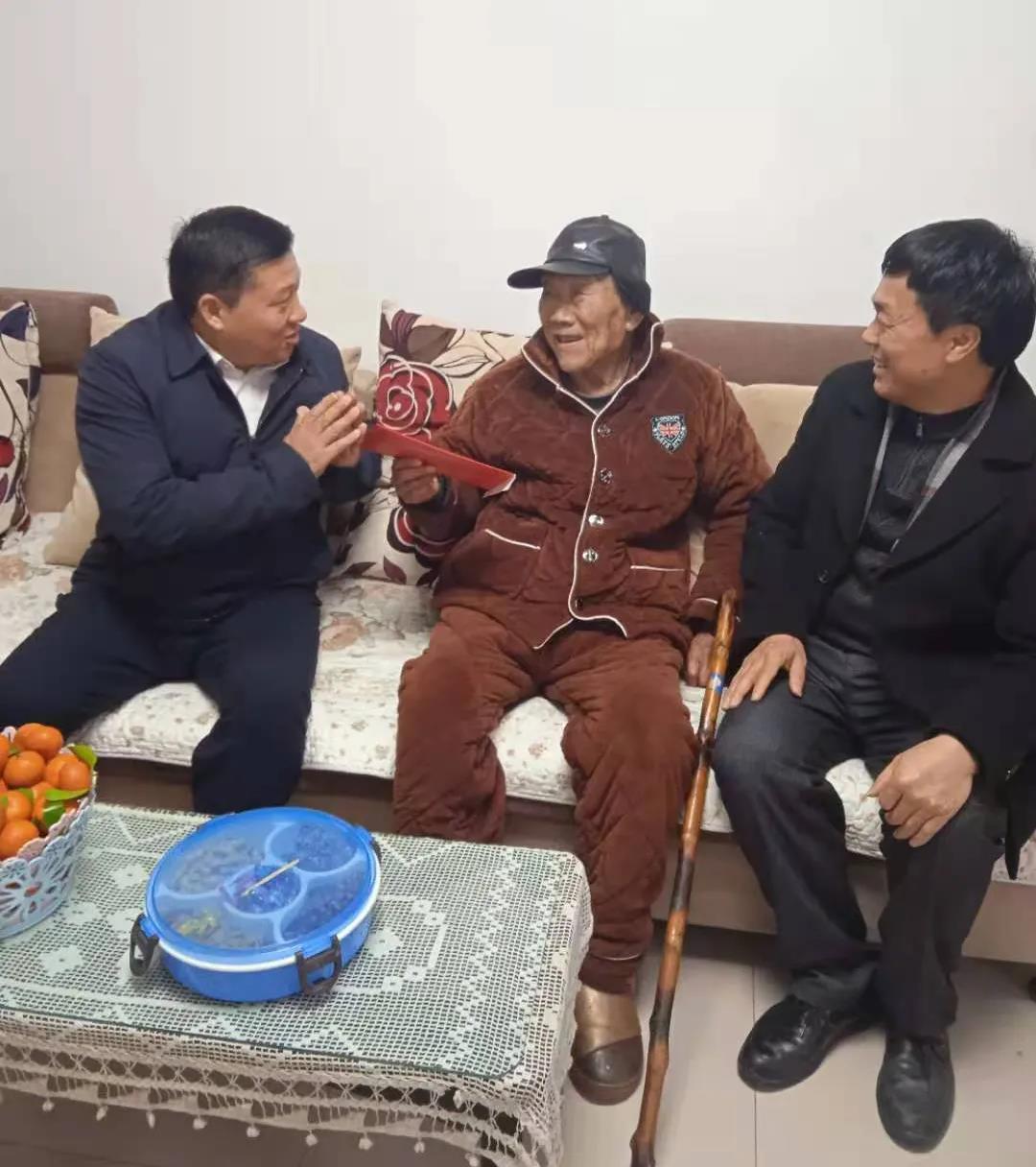 春节将至 岁寒情暖 乐矿能源积极推进春节走访慰问活动