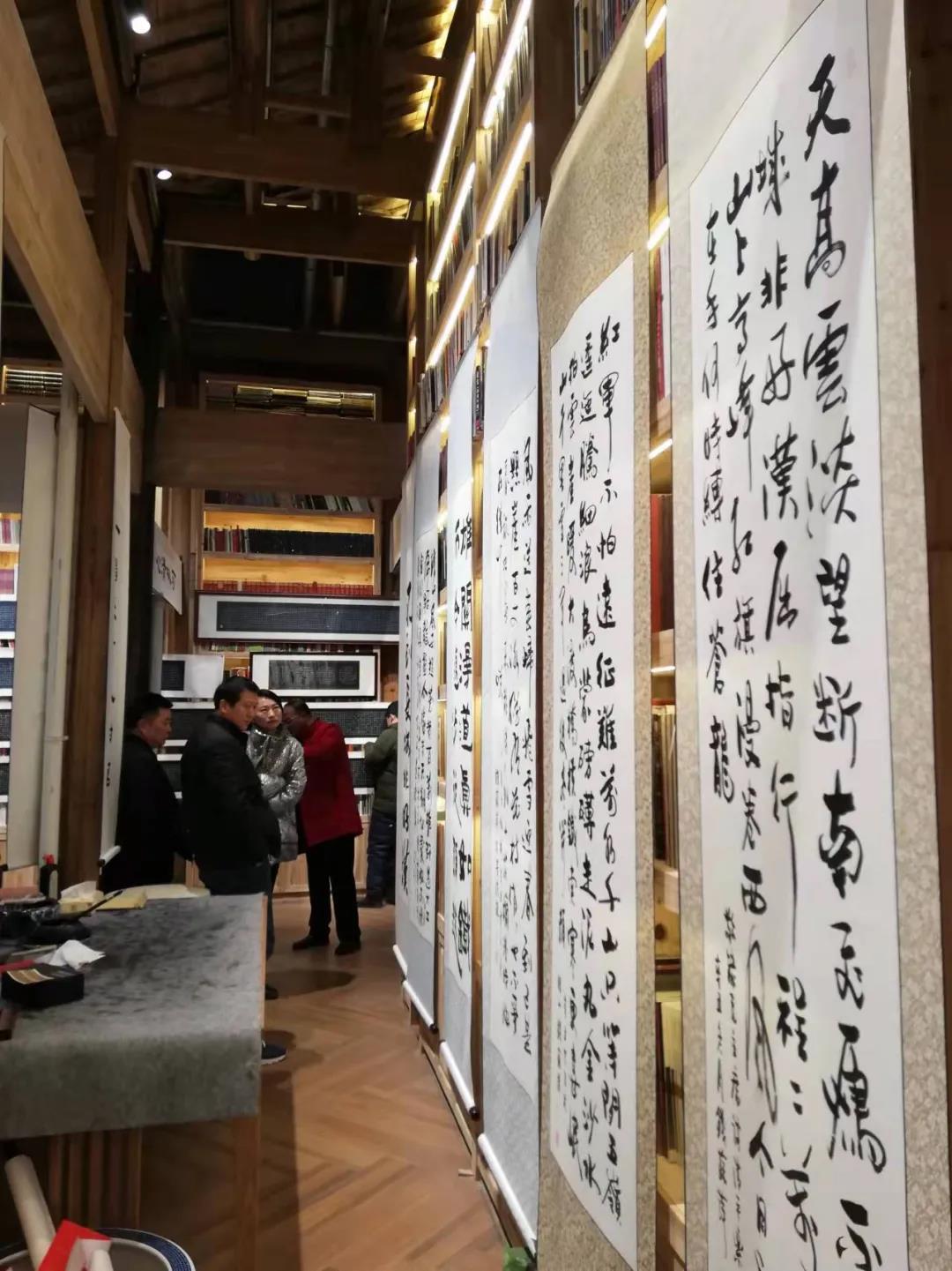 乐矿能源退休职工钱苏萍举办个人书法作品展