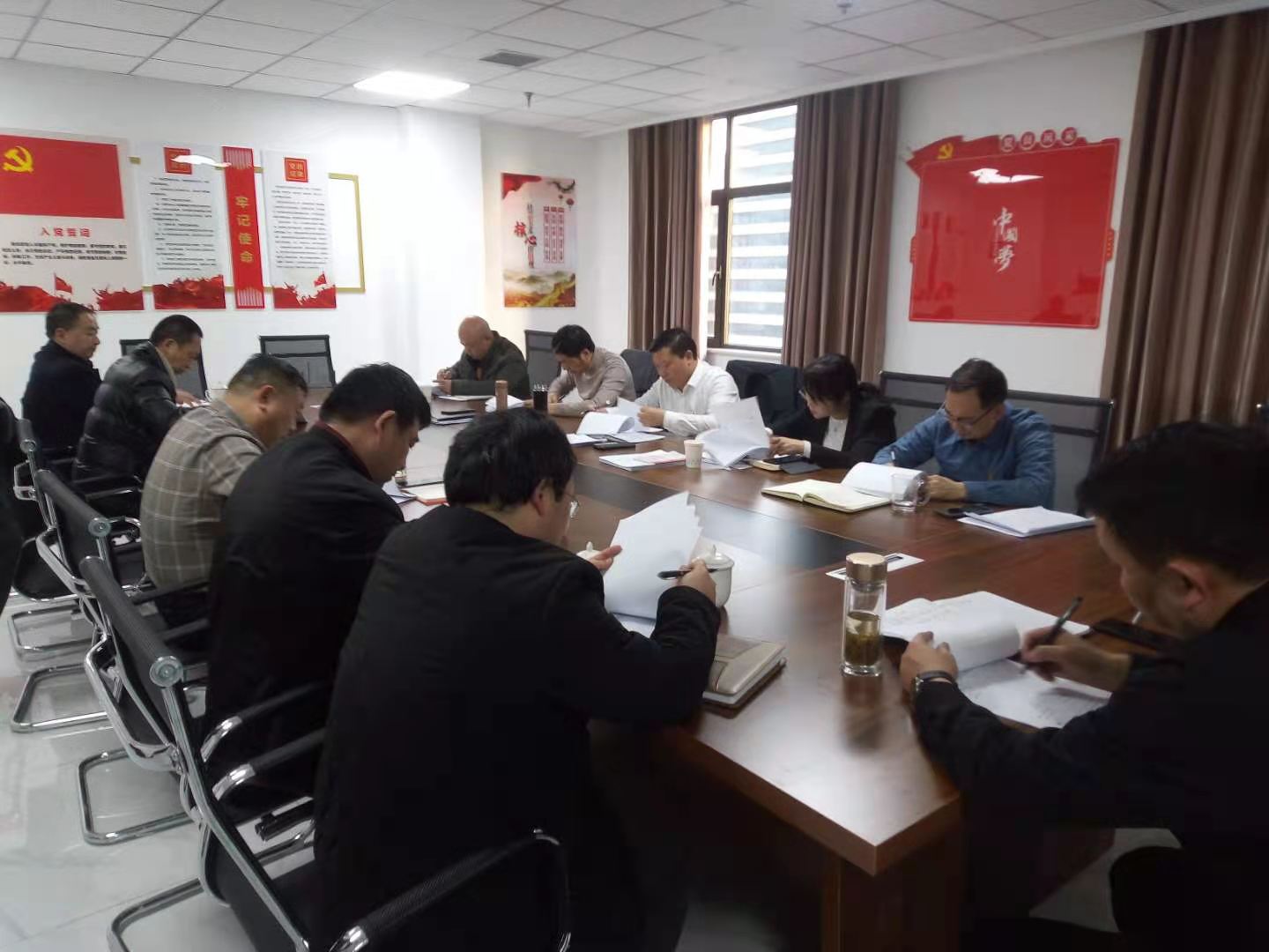 乐矿能源驻陕西韩城党支部召开2021年度组织生活会和民主评议党员大会