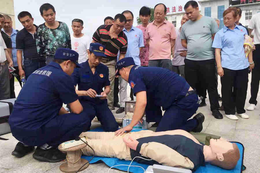 安全宣传咨询日  共筑牢安全防线