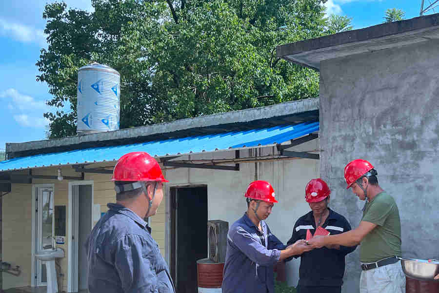 夏日送清凉 关怀暖人心