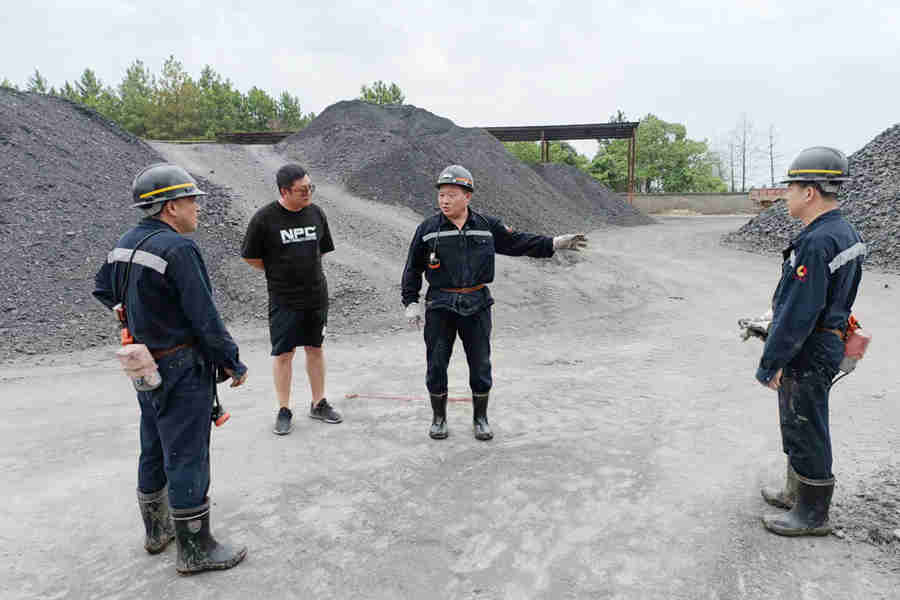 蔡正华到鸣西煤矿督导安全生产经营工作