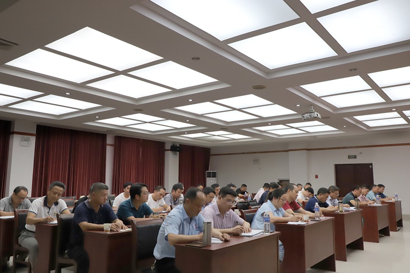 蔡正华到鸣西矿井督导安全生产经营工作