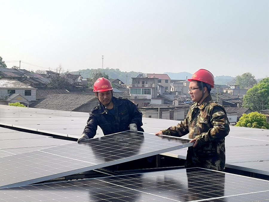 周末“不打烊”,光伏建设忙