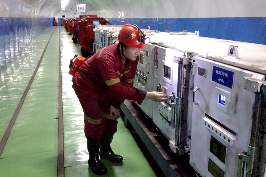 学榜样 建新功│奉献不言苦，追求无止境——记江投集团2022年度＂优秀共产党员＂乐矿能源集团陕西黄陵分公司机电副总工程师叶迪保