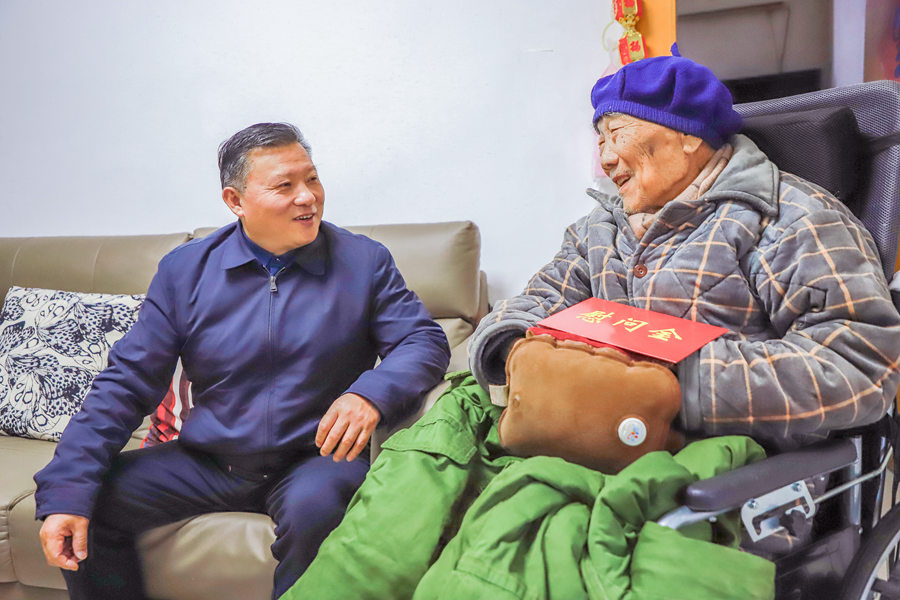 点赞！这个寒冬，乐矿能源集团党政为 他们送去了温暖……