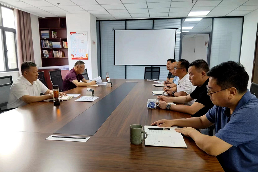 蔡正华在陕西公司调研时指出：对标对表规范煤矿托管管理工作