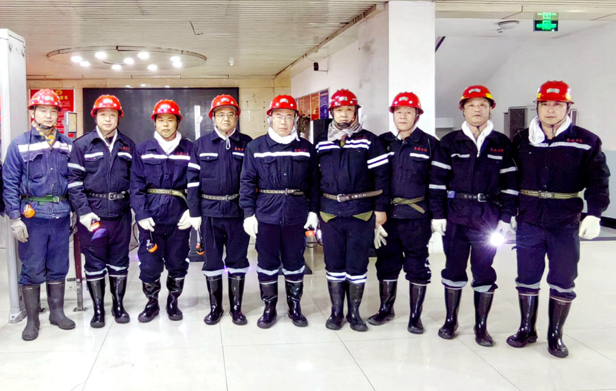 束华英带队到（山西）矿业检查指导安全生产工作