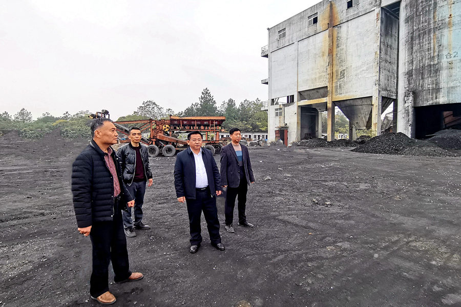 聂立军到新鸣矿区督导工作