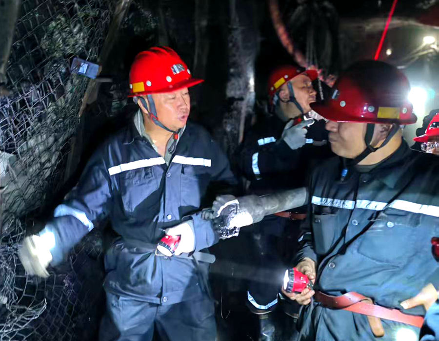 蔡宝家深入省外托管煤矿督导安全生产